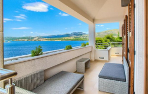 Villa Mustra, Trogir